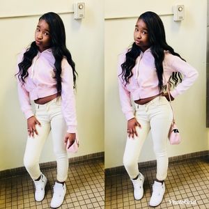 Meet your Posher, Leeasia